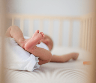 bebé a dormir