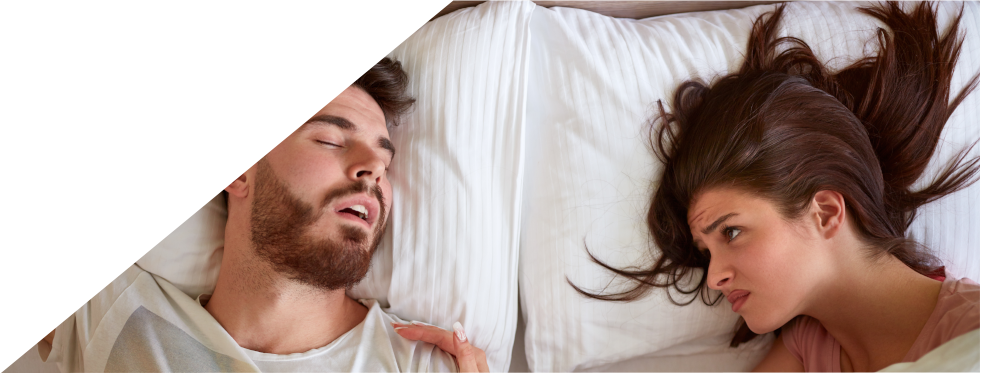 Casal a dormir 